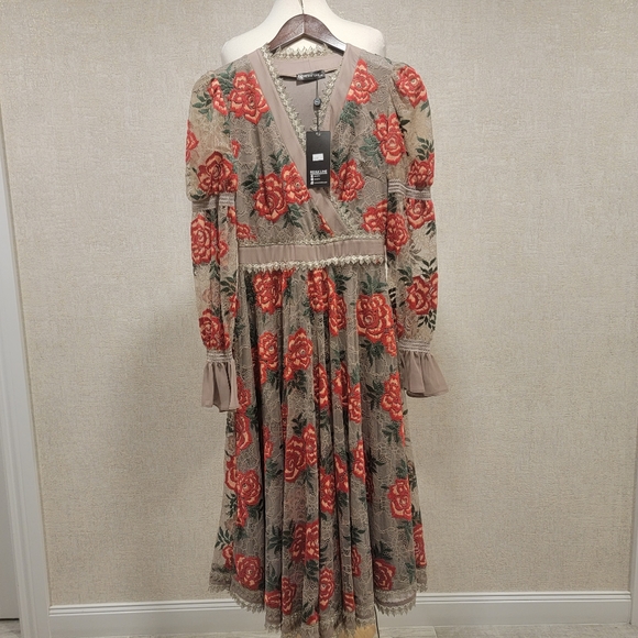 Dress - Picture 2 of 7